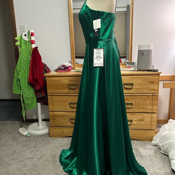 Emerald Satin Evening Maxi Dress - Picture 3 of 8